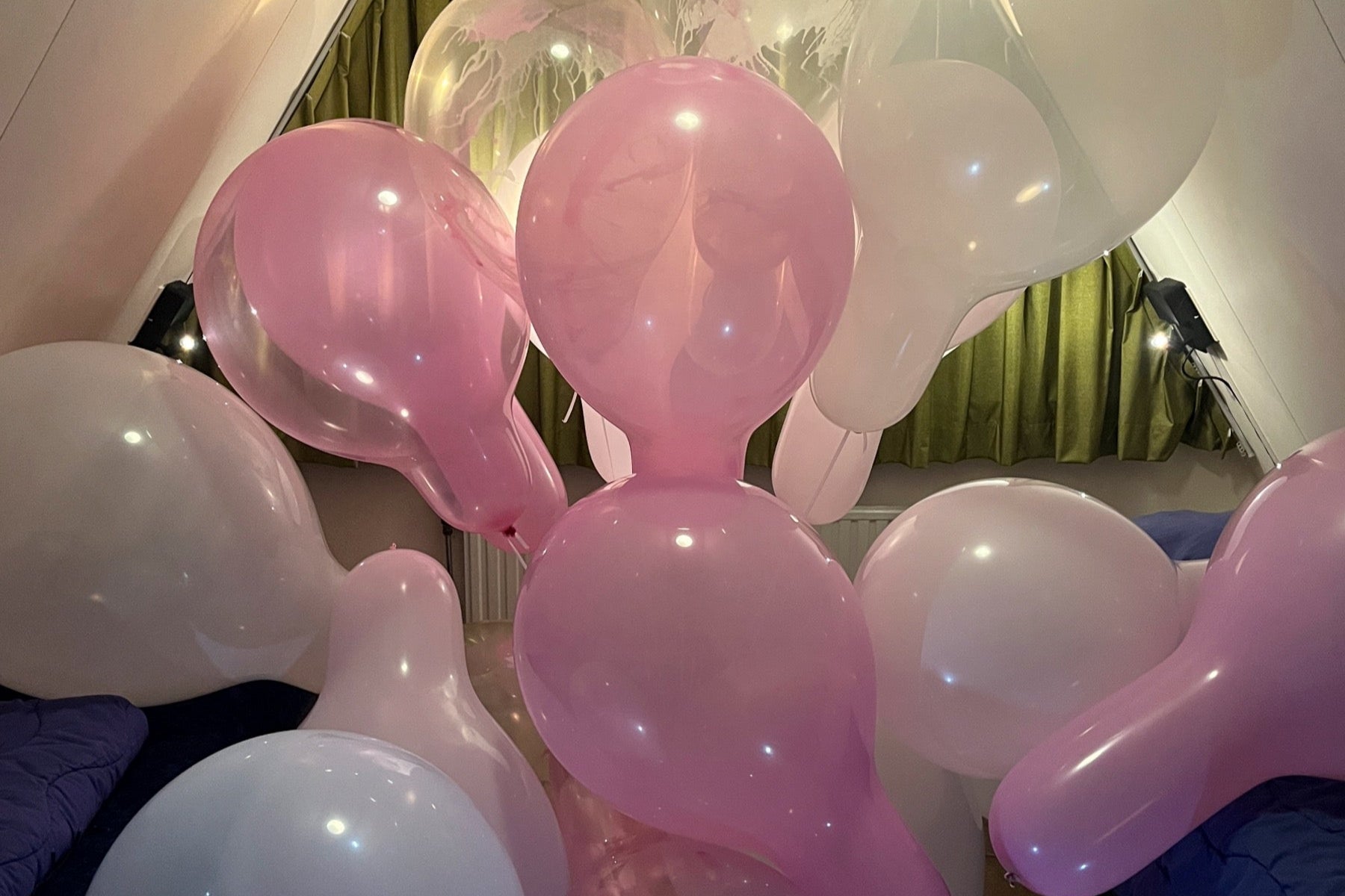 Pink and White WB24 balloons